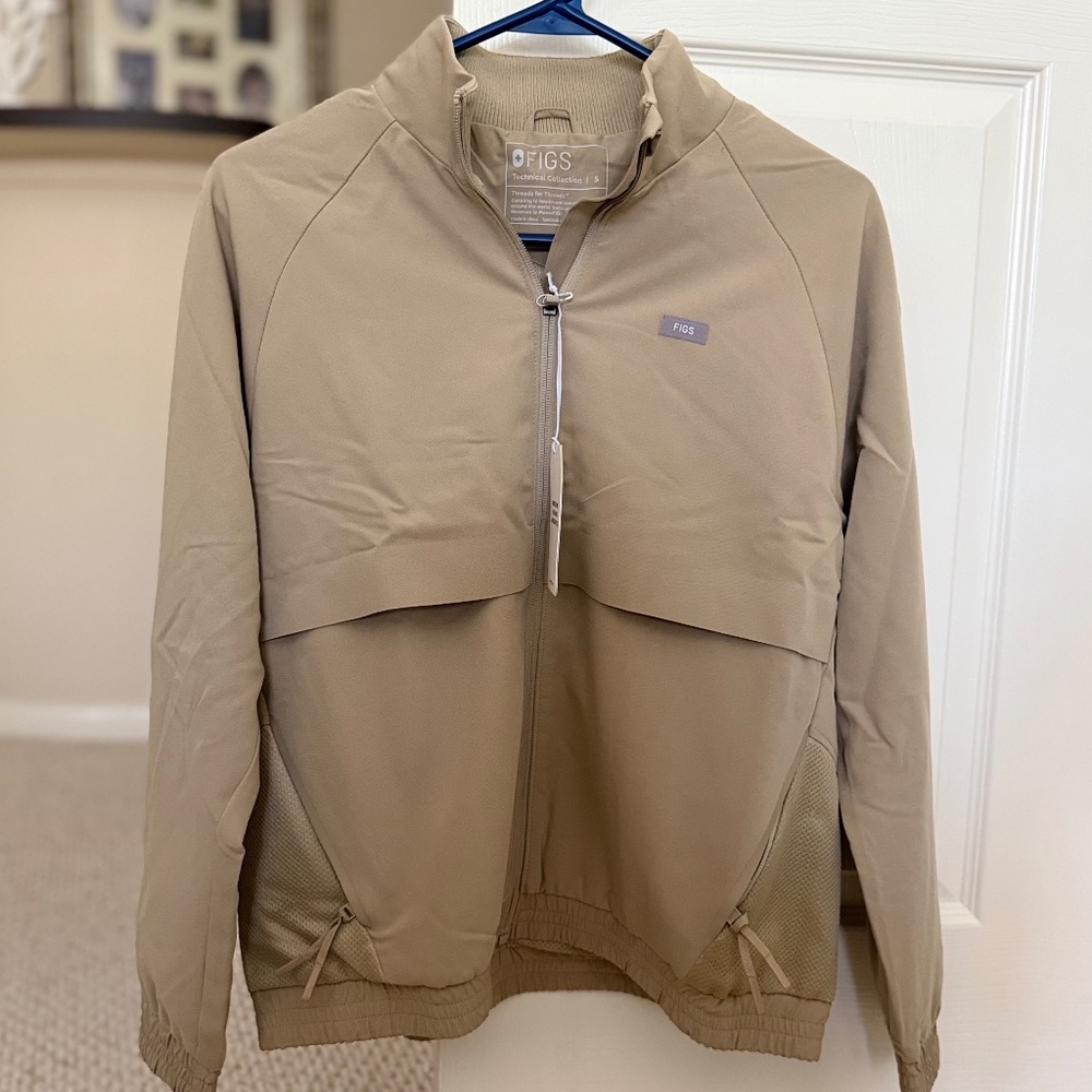 NEW FIGS Women's Small Sandstone Sydney Scrub Jacket